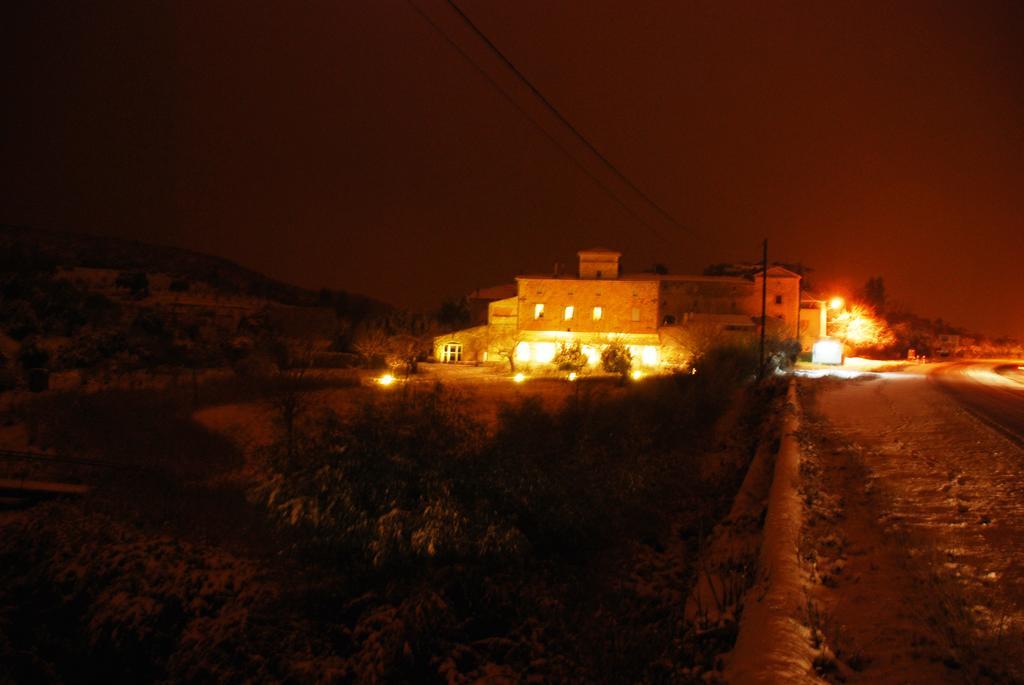 Les Jardins Du Mas Evesque Bed and Breakfast Rousson  Buitenkant foto
