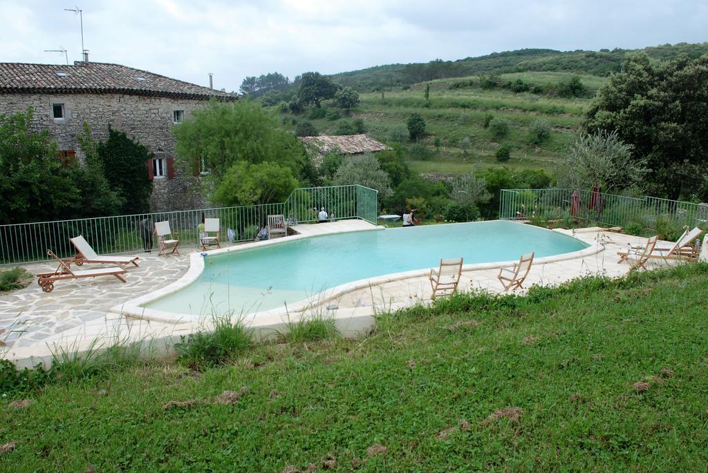 Les Jardins Du Mas Evesque Bed and Breakfast Rousson  Buitenkant foto