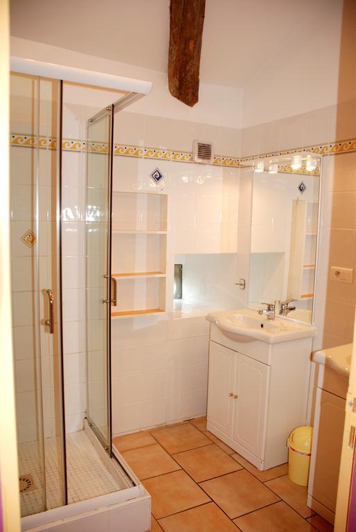 Les Jardins Du Mas Evesque Bed and Breakfast Rousson  Kamer foto