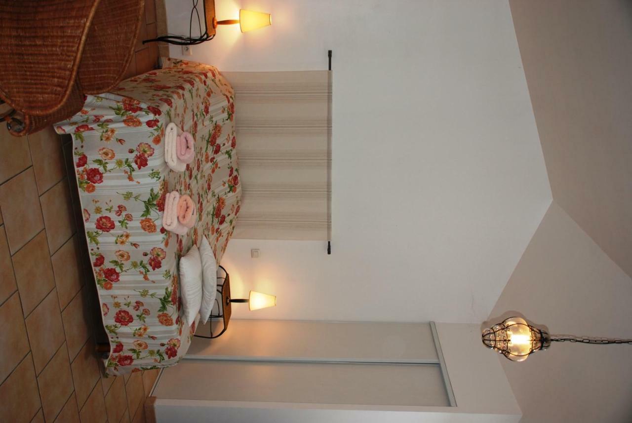 Les Jardins Du Mas Evesque Bed and Breakfast Rousson  Buitenkant foto
