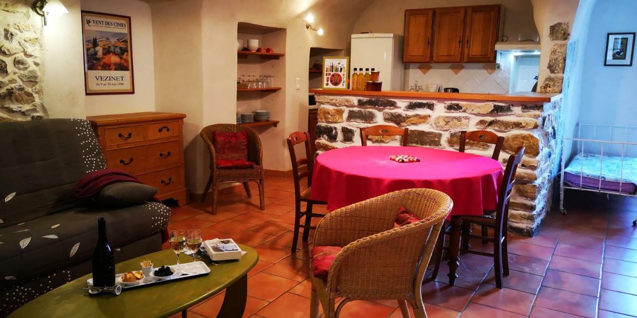 Les Jardins Du Mas Evesque Bed and Breakfast Rousson  Buitenkant foto