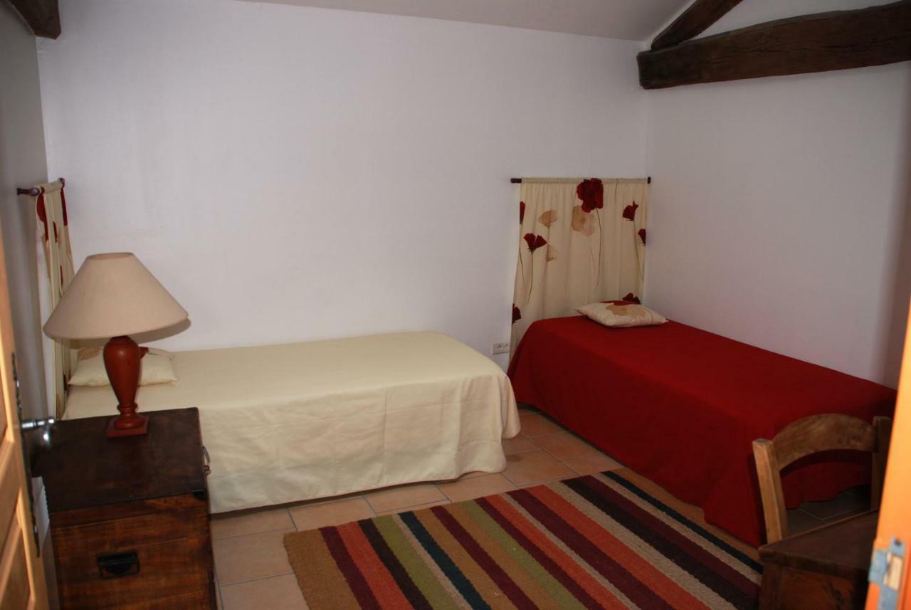 Les Jardins Du Mas Evesque Bed and Breakfast Rousson  Buitenkant foto