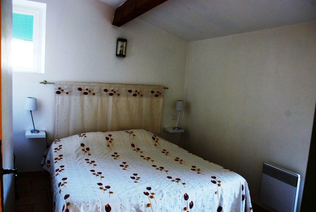 Les Jardins Du Mas Evesque Bed and Breakfast Rousson  Buitenkant foto