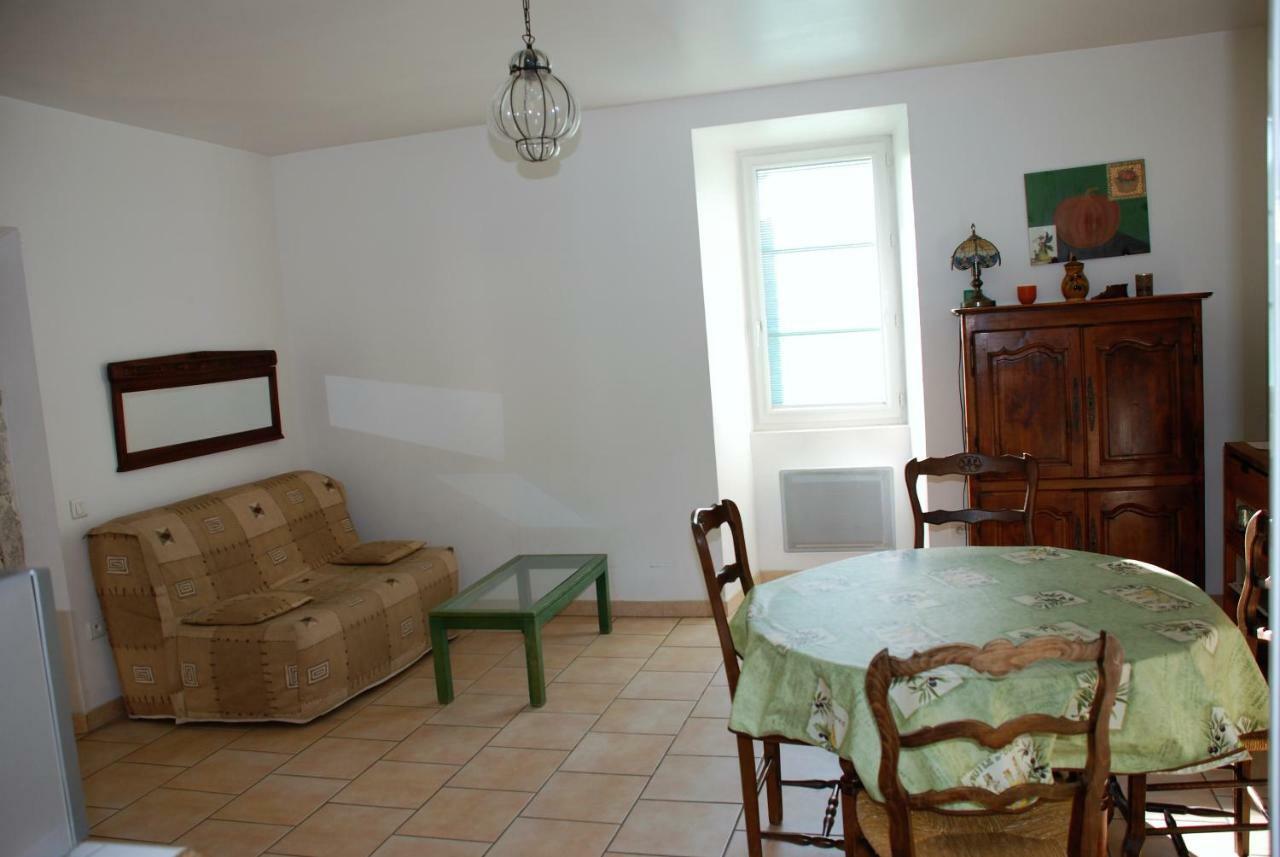 Les Jardins Du Mas Evesque Bed and Breakfast Rousson  Buitenkant foto